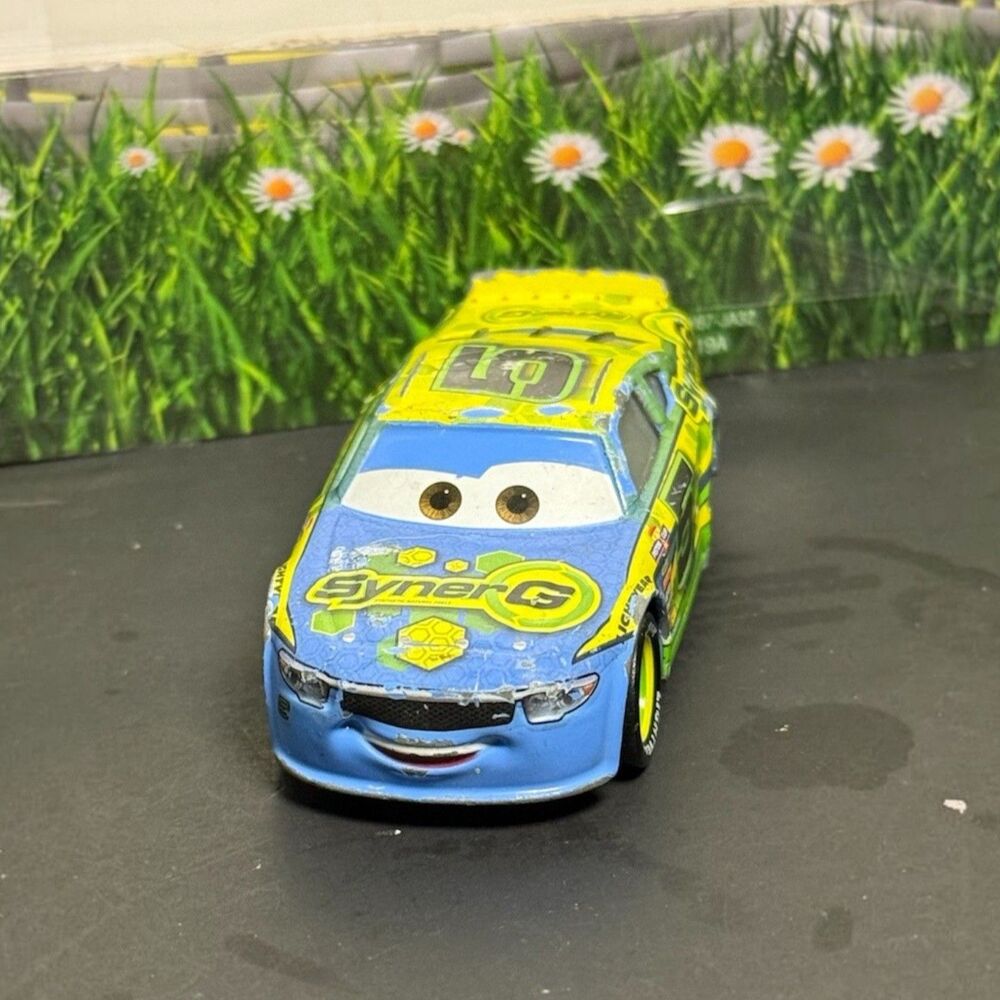 Disney Pixar Cars 3 Lane Locke #5 SynerG RARE - Good Condition